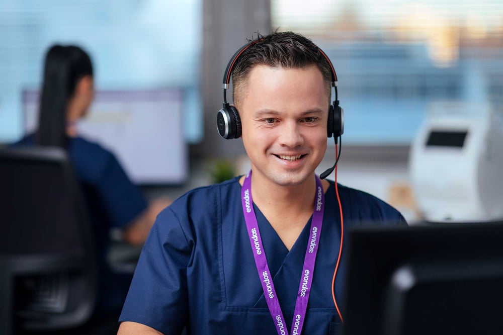 medicine-dispenser-evondos-support-hero-1920px